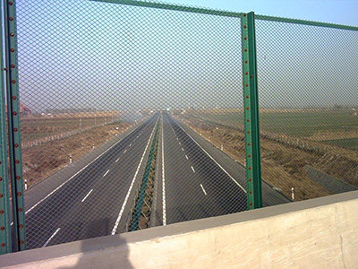 桥梁防抛网-桥梁防抛网图片价格-桥梁防抛网厂家-安平县万众丝网制品有限公司图片2