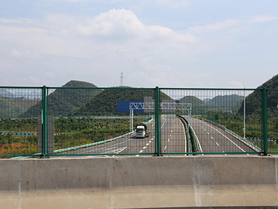 桥梁防抛网-桥梁防抛网图片价格-桥梁防抛网厂家-安平县万众丝网制品有限公司图片3