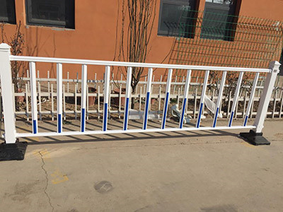 市政护栏网-城市道路护栏网图片价格-城市道路市政护栏网厂家-安平县万众丝网制品有限公司图片2