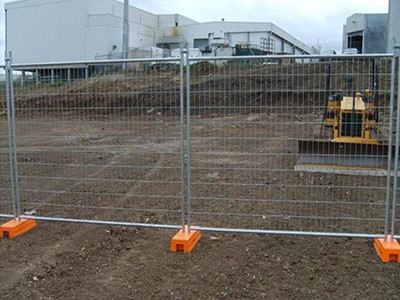 移动护栏网-临时护栏网图片价格-移动临时护栏网厂家-安平县万众丝网制品有限公司图片3