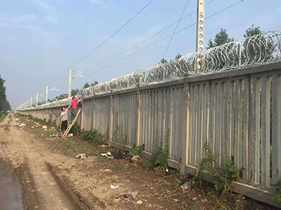 刺丝滚笼网-刺丝滚笼网图片价格-刺丝滚笼网厂家-安平县万众丝网制品有限公司图片3