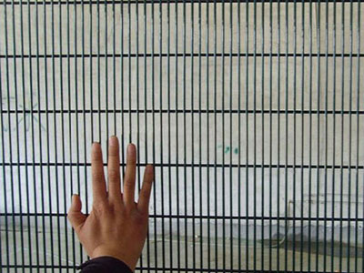 防爬护栏网-防爬护栏网图片价格-防爬护栏网厂家-安平县万众丝网制品有限公司图片2